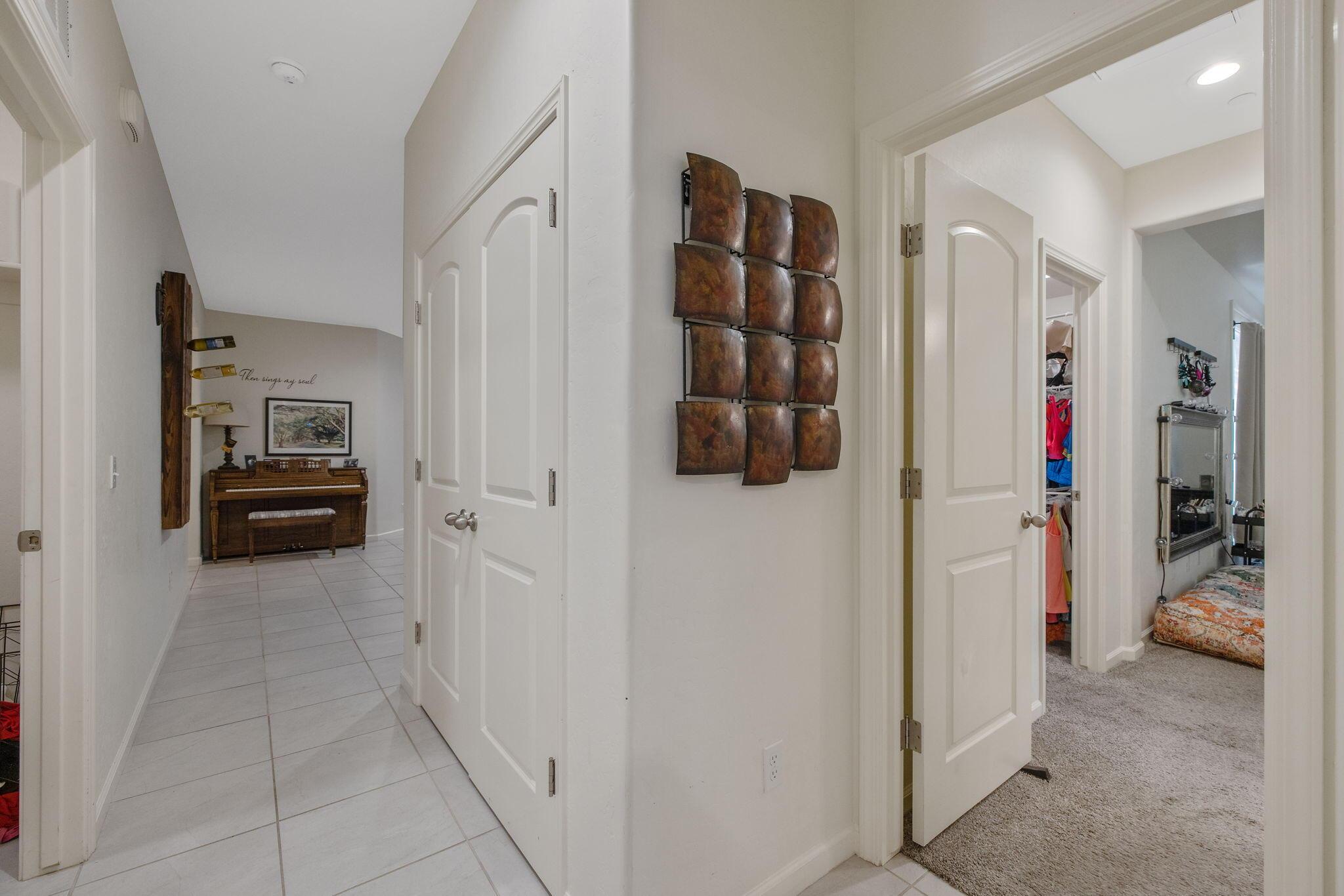 Visalia, California, 93291, United States, 4 Bedrooms Bedrooms, ,2 BathroomsBathrooms,Residential,For Sale,1927793