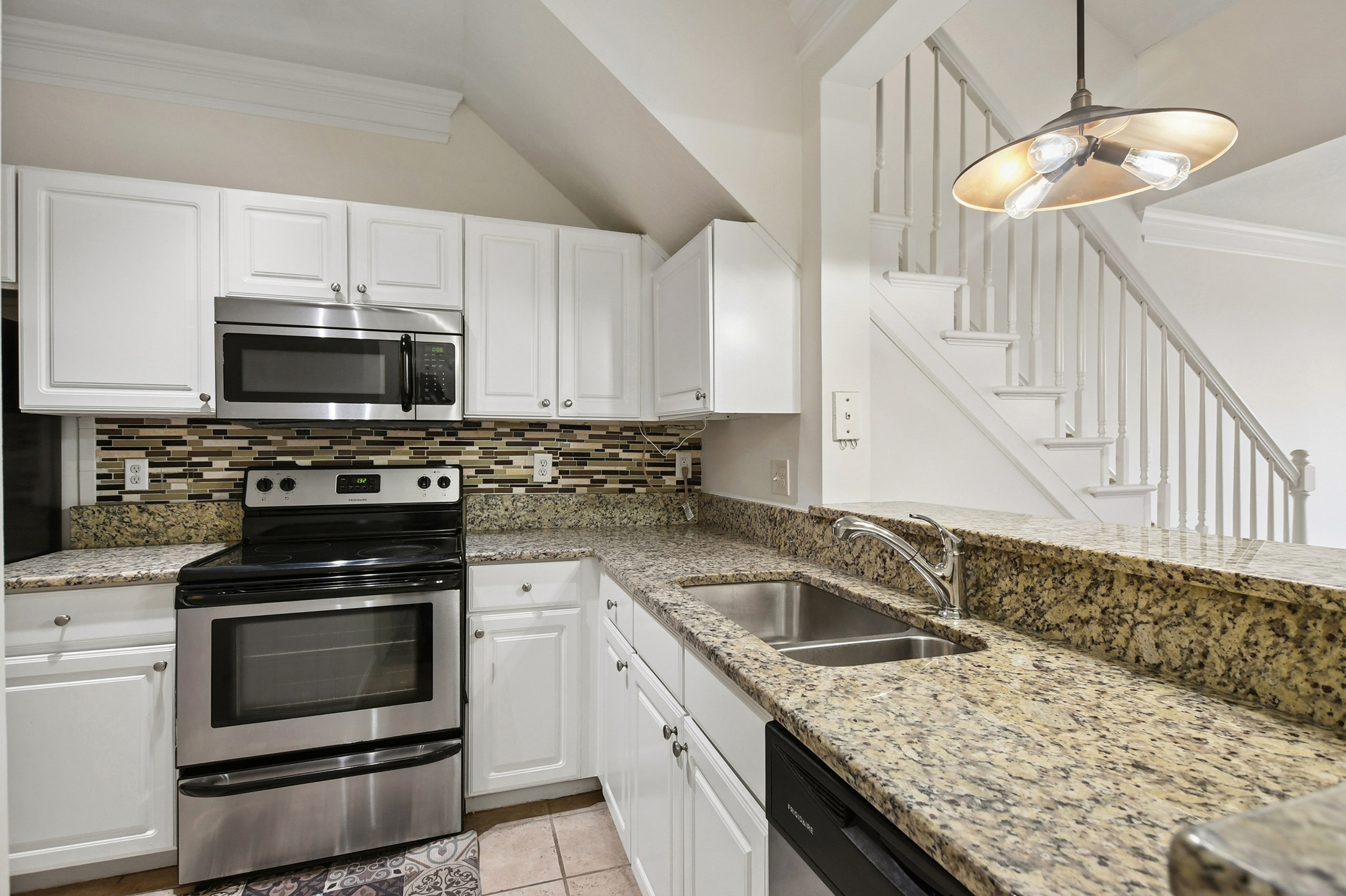  Introducing 4303 Westchester Ridge NE - 物件實景