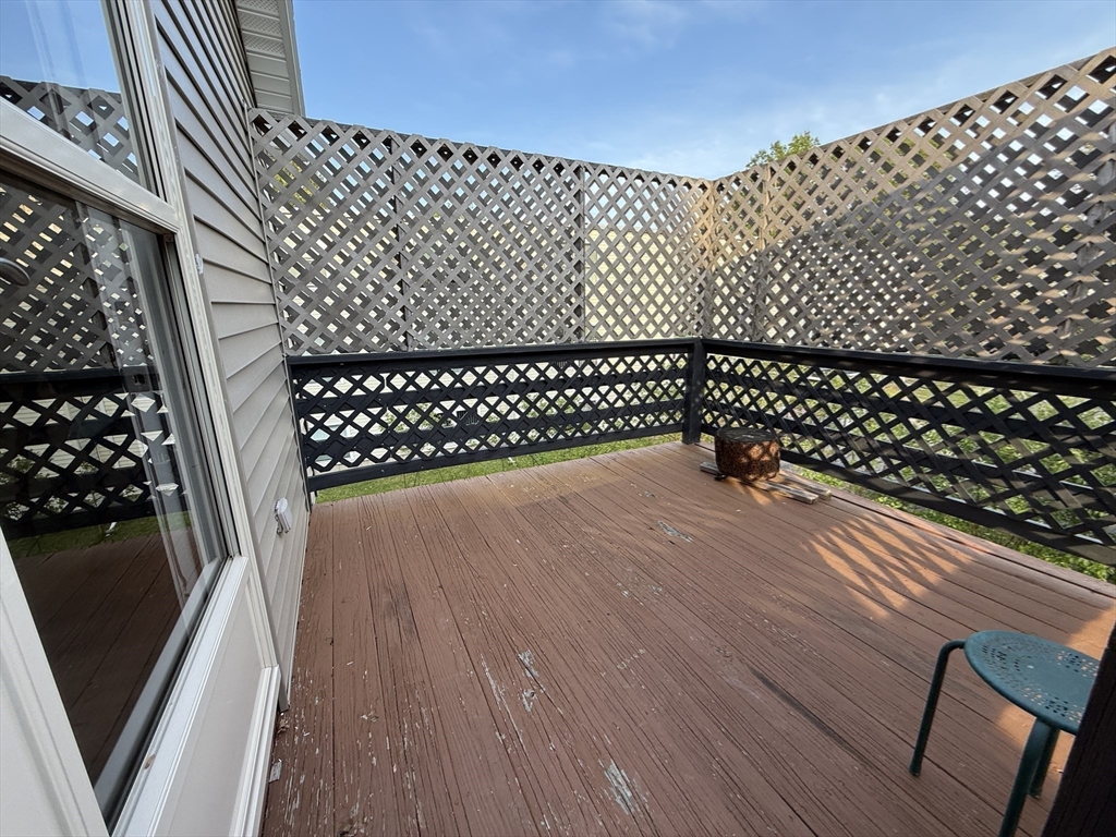 North Attleboro, Massachusetts, 02760, United States, 4 Bedrooms Bedrooms, ,2 BathroomsBathrooms,Residential,For Sale,1988350