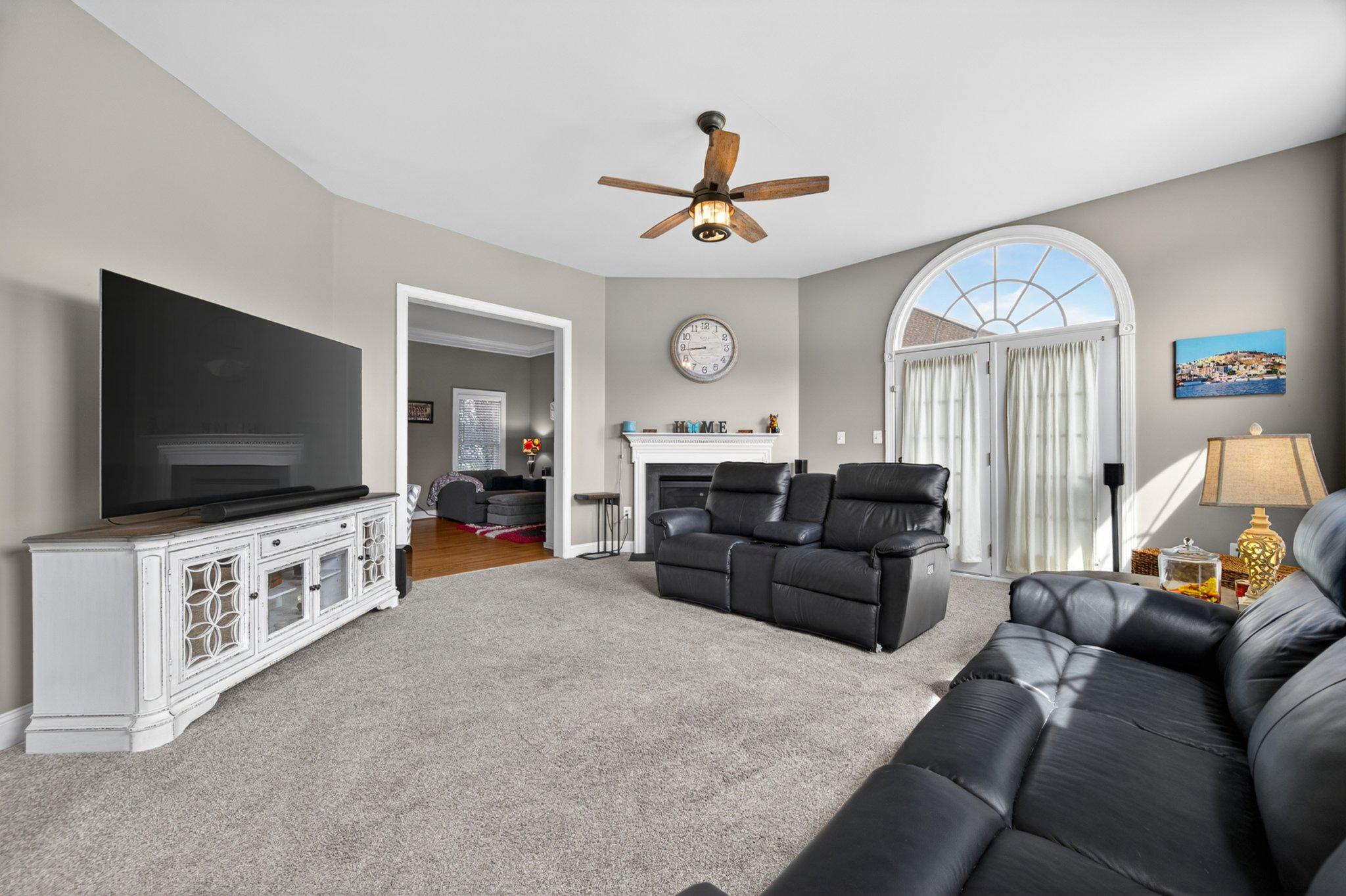 Middletown, Virginia, 22645, United States, 6 Bedrooms Bedrooms, ,6 BathroomsBathrooms,Residential,For Sale,2044764
