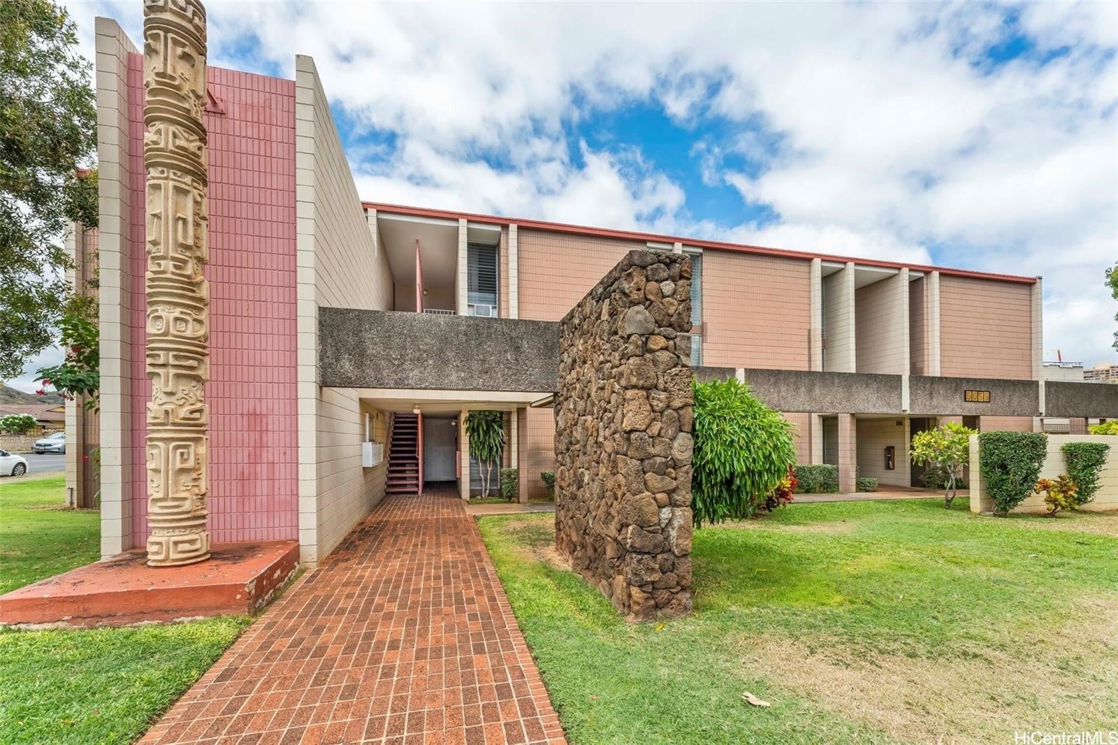 Honolulu, Hawaii, 96818, United States, 3 Bedrooms Bedrooms, ,2 BathroomsBathrooms,Residential,For Sale,2015765