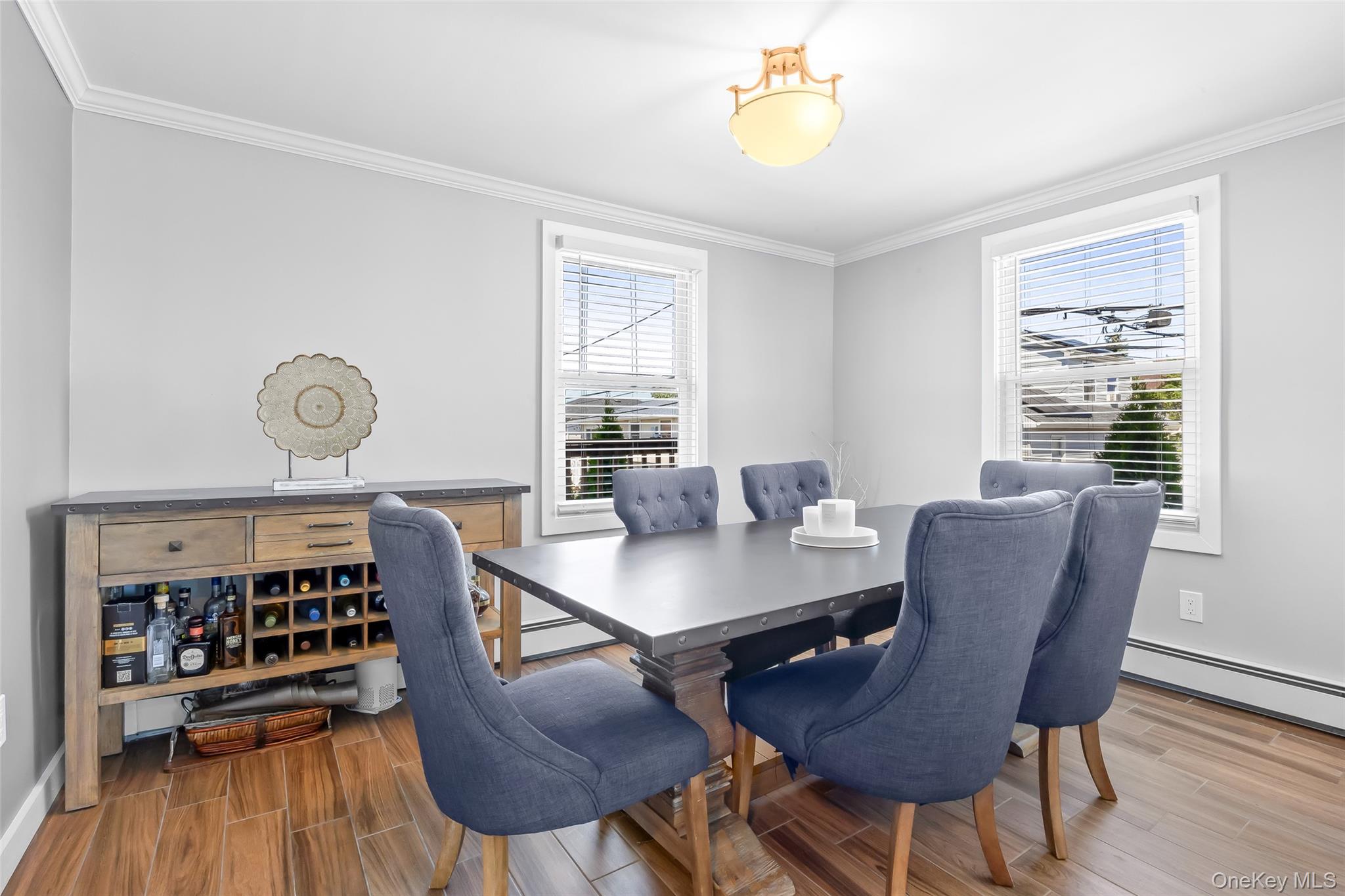 Lindenhurst, New York, 11757, United States, 3 Bedrooms Bedrooms, ,2 BathroomsBathrooms,Residential,For Sale,1996018