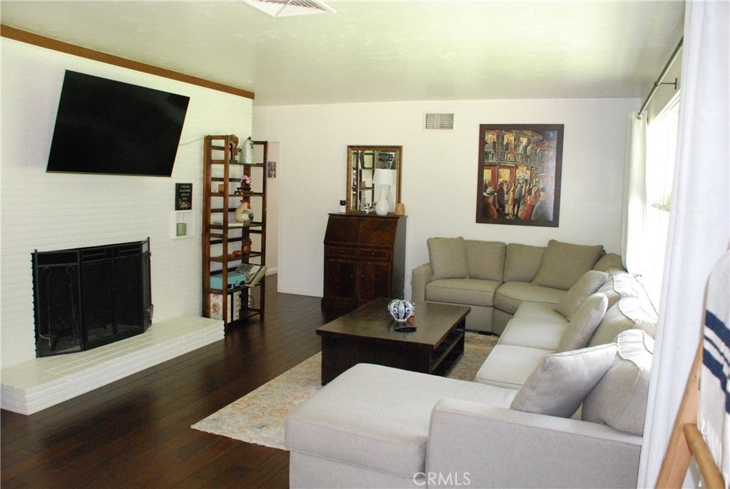Redlands, California, 92373, United States, 3 Bedrooms Bedrooms, ,Residential,For Sale,1870678