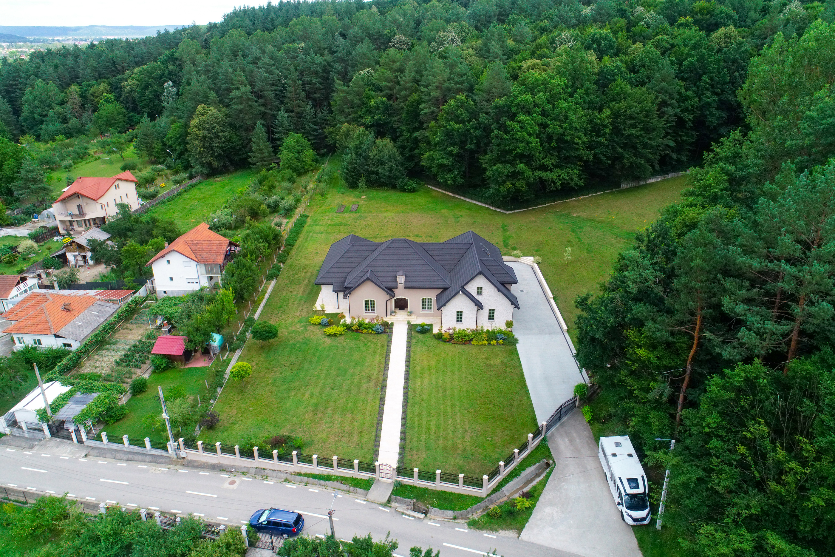  Villa with a 19-Hectare Private Estate on the Edge of the Forest - 物件實景