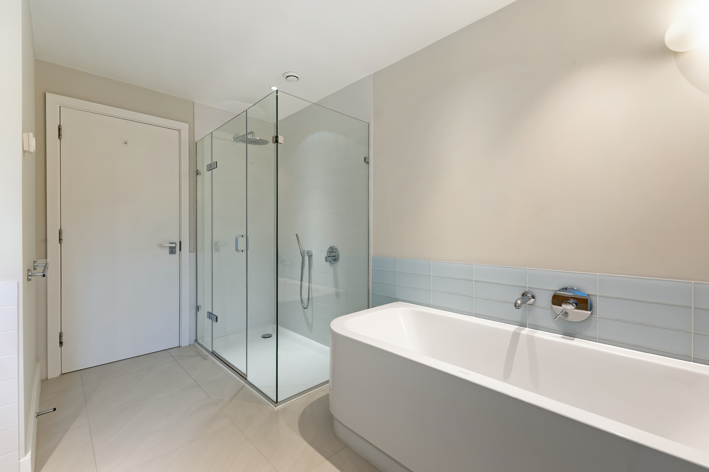  A Contemporary Five-Bedroom House with direct access onto Wentworth golf course - 物件實景