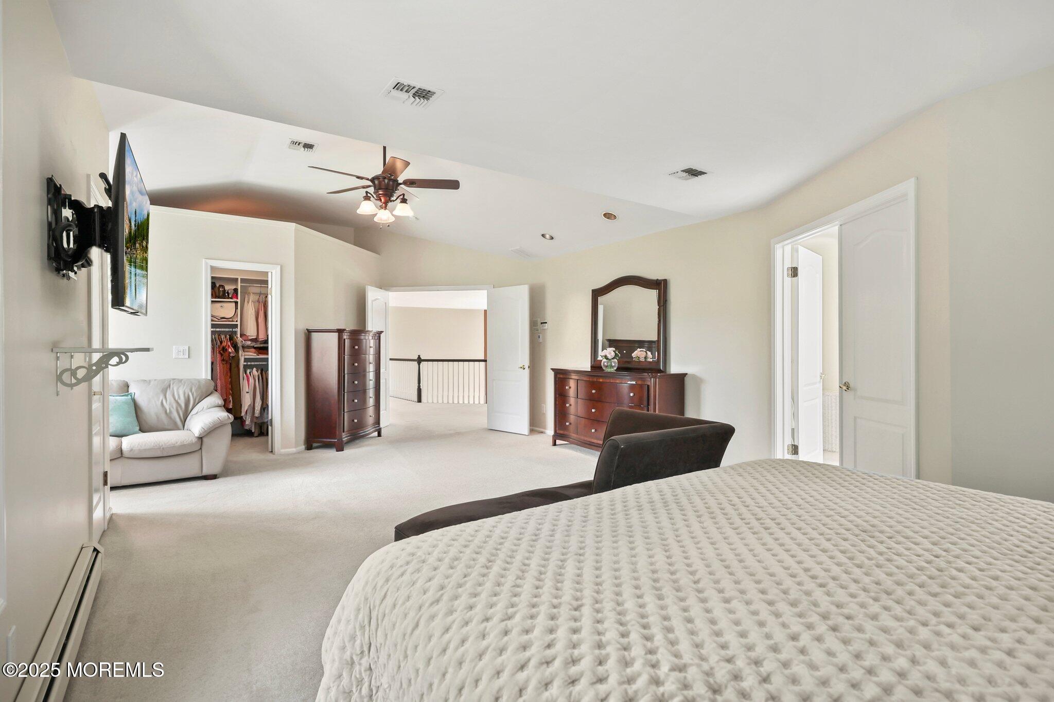 Manalapan, New Jersey, 07726, United States, 5 Bedrooms Bedrooms, ,7 BathroomsBathrooms,Residential,For Sale,1979083