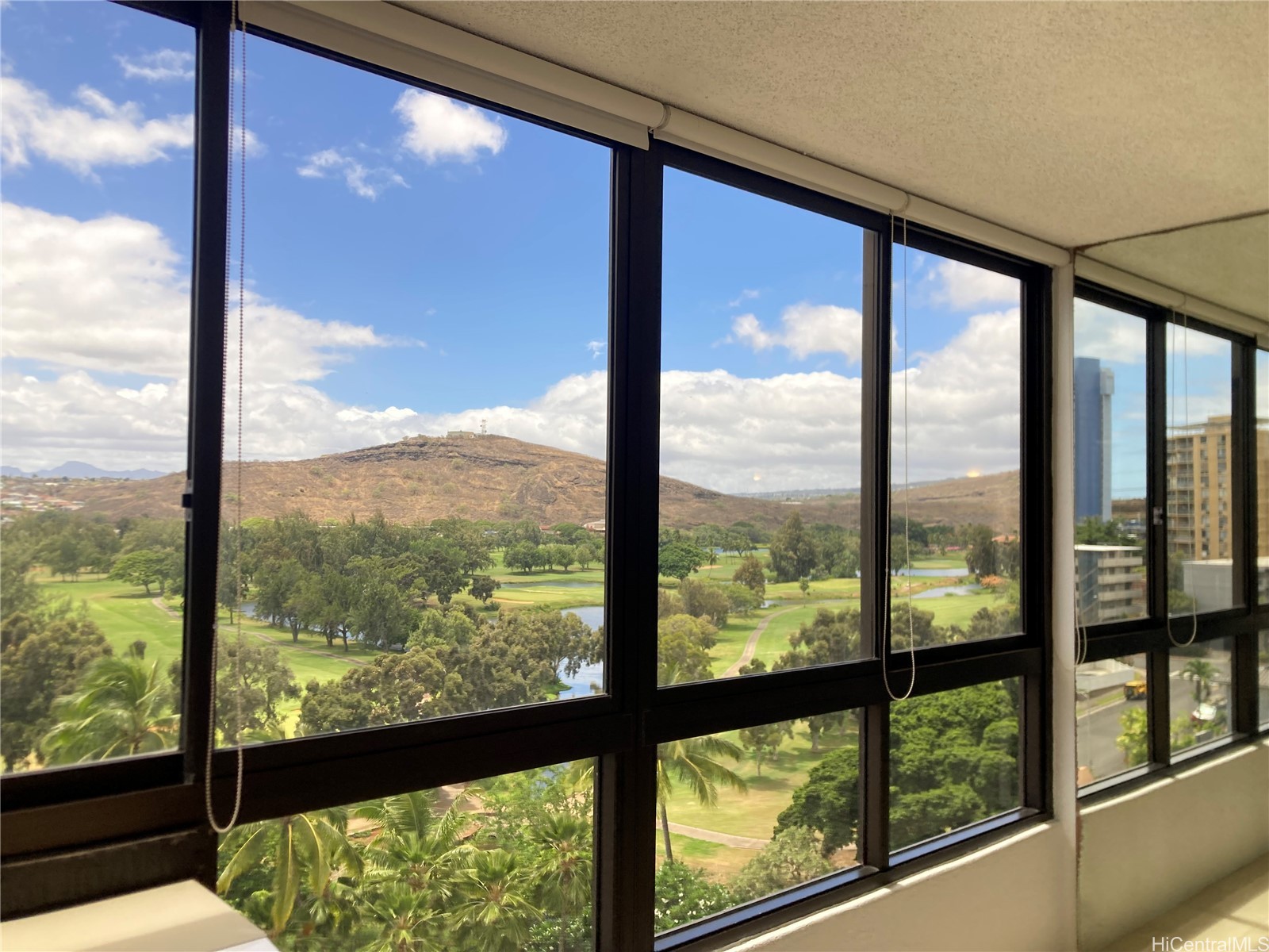 Honolulu, Hawaii, 96818, United States, 2 Bedrooms Bedrooms, ,2 BathroomsBathrooms,Residential,For Sale,1714219