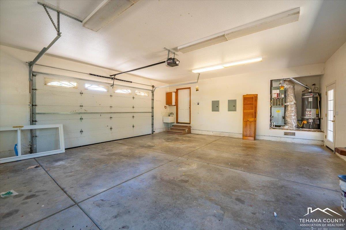 Cottonwood, California, 96080, United States, 3 Bedrooms Bedrooms, ,2 BathroomsBathrooms,Residential,For Sale,1942274