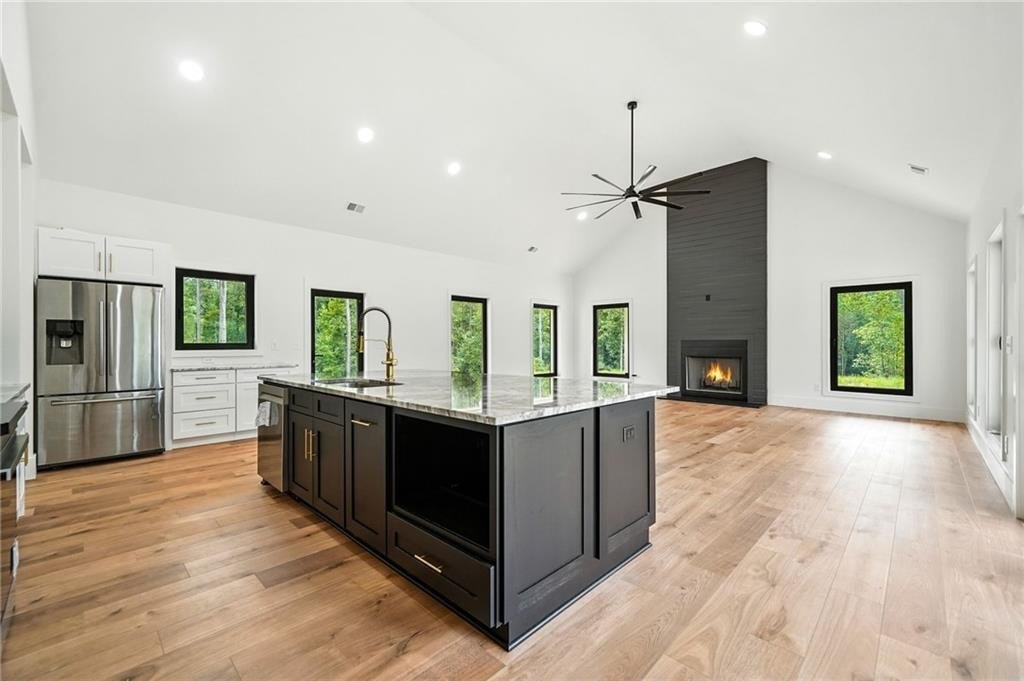 Talking Rock, Georgia, 30175, United States, 3 Bedrooms Bedrooms, ,3 BathroomsBathrooms,Residential,For Sale,1973806