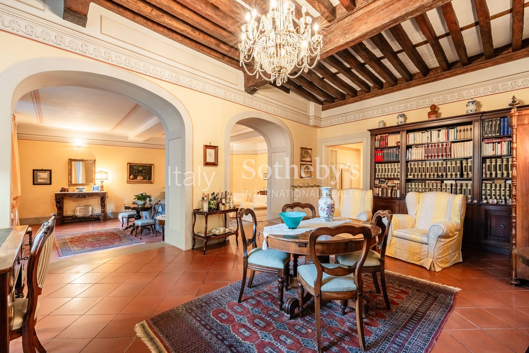  Refined apartment with terrace in the centre of Lucca - 物件實景
