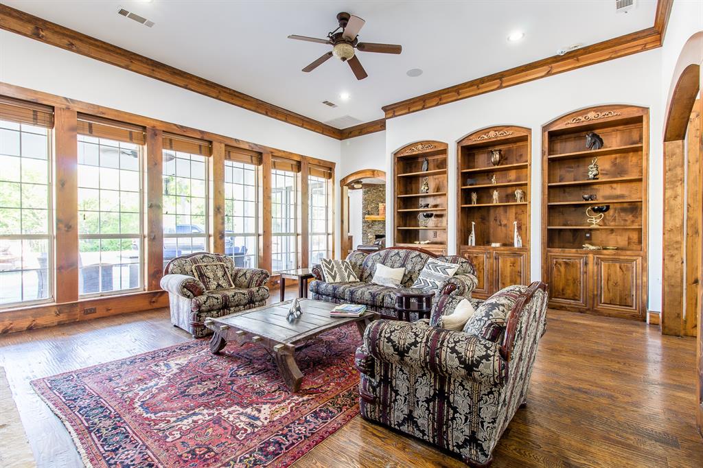 Italy, Texas, 76651, United States, 8 Bedrooms Bedrooms, ,6 BathroomsBathrooms,Residential,For Sale,1975477