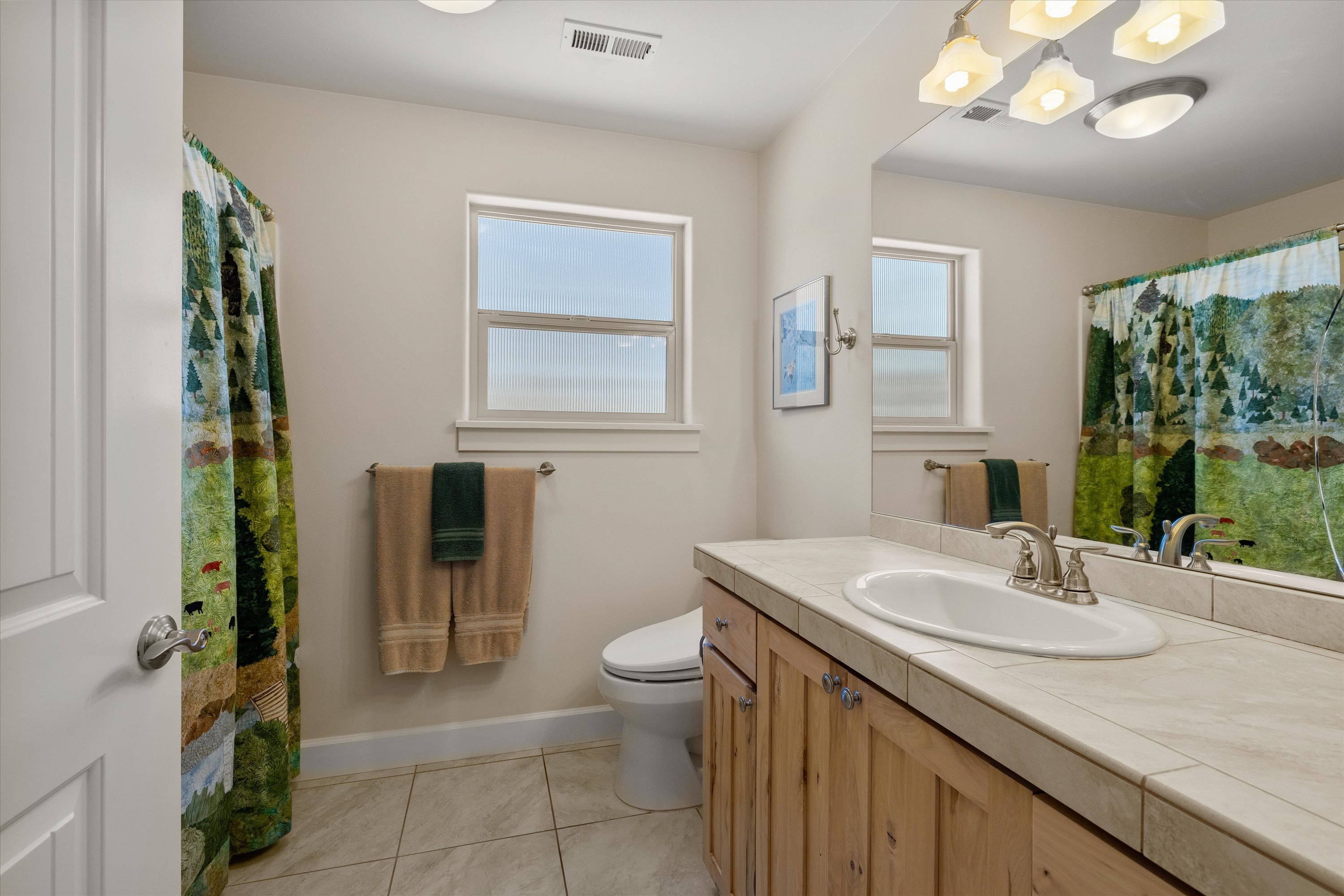 Prineville, Oregon, 97754, United States, 3 Bedrooms Bedrooms, ,2 BathroomsBathrooms,Residential,For Sale,1903367