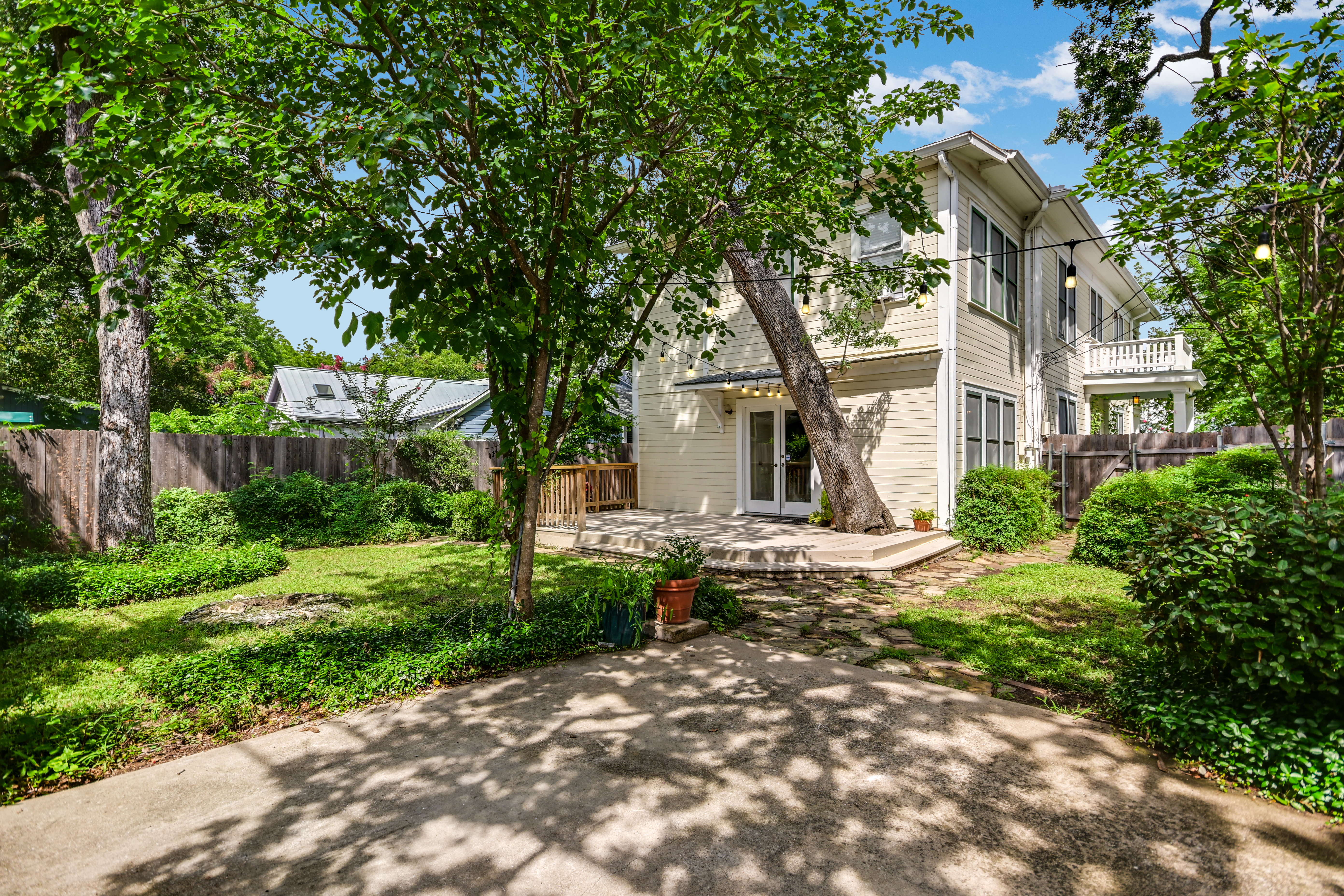  1922 Colonial Revival in Historic Hyde Park Neighborhood - 物件實景