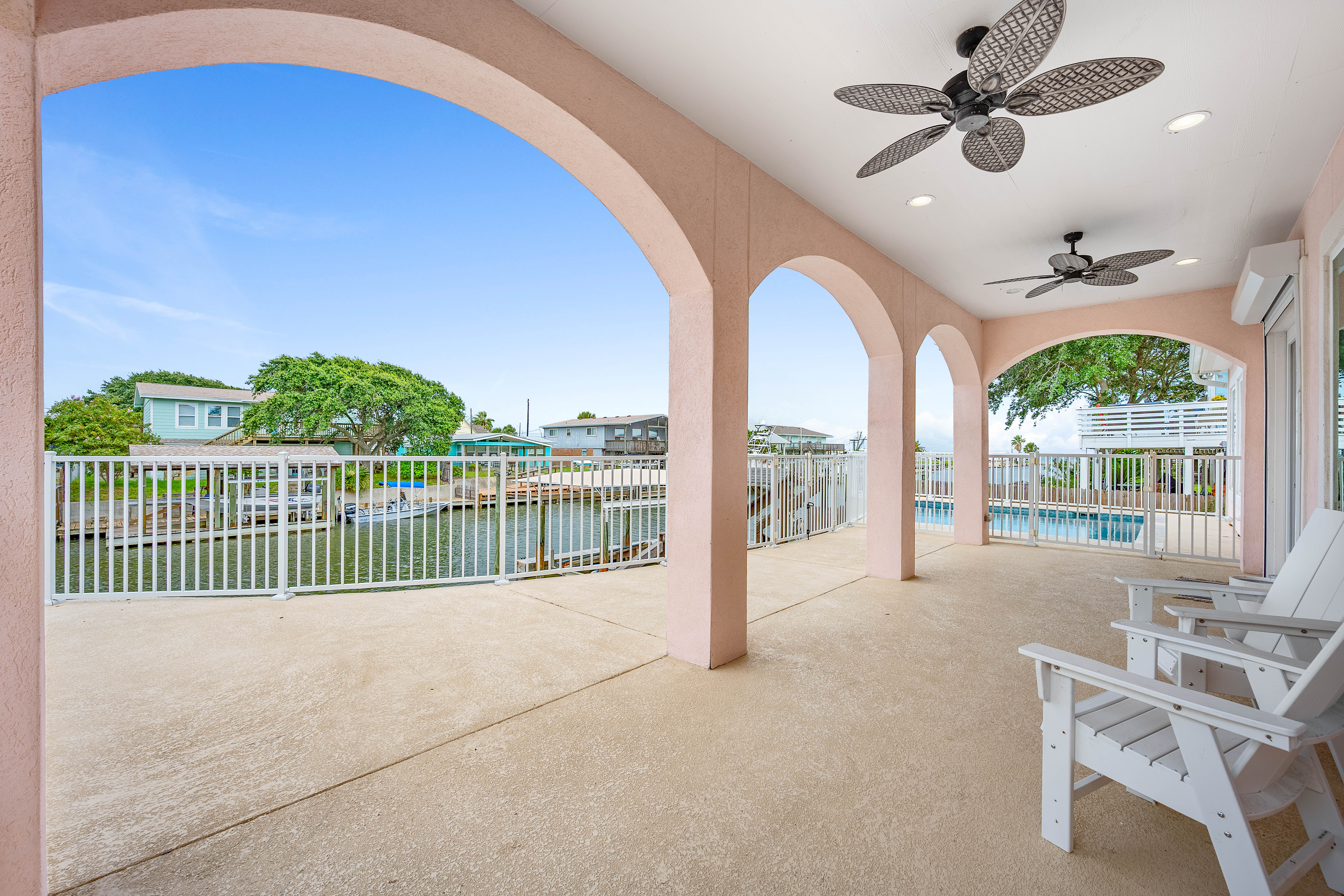  Waterfront Retreat with Heated Pool and Boat Lift - 物件實景