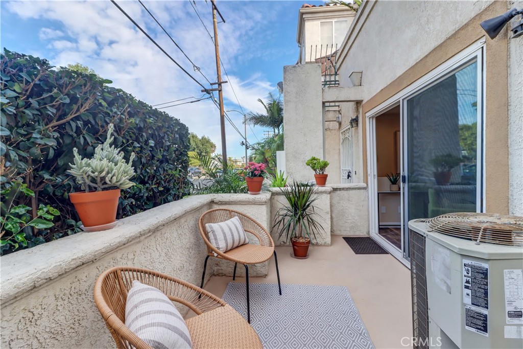 Long Beach, California, 90804, United States, 2 Bedrooms Bedrooms, ,2 BathroomsBathrooms,Residential,For Sale,2001889