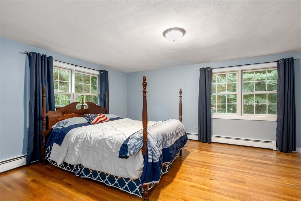 Shrewsbury, Massachusetts, 01545, United States, 4 Bedrooms Bedrooms, ,4 BathroomsBathrooms,Residential,For Sale,1768769