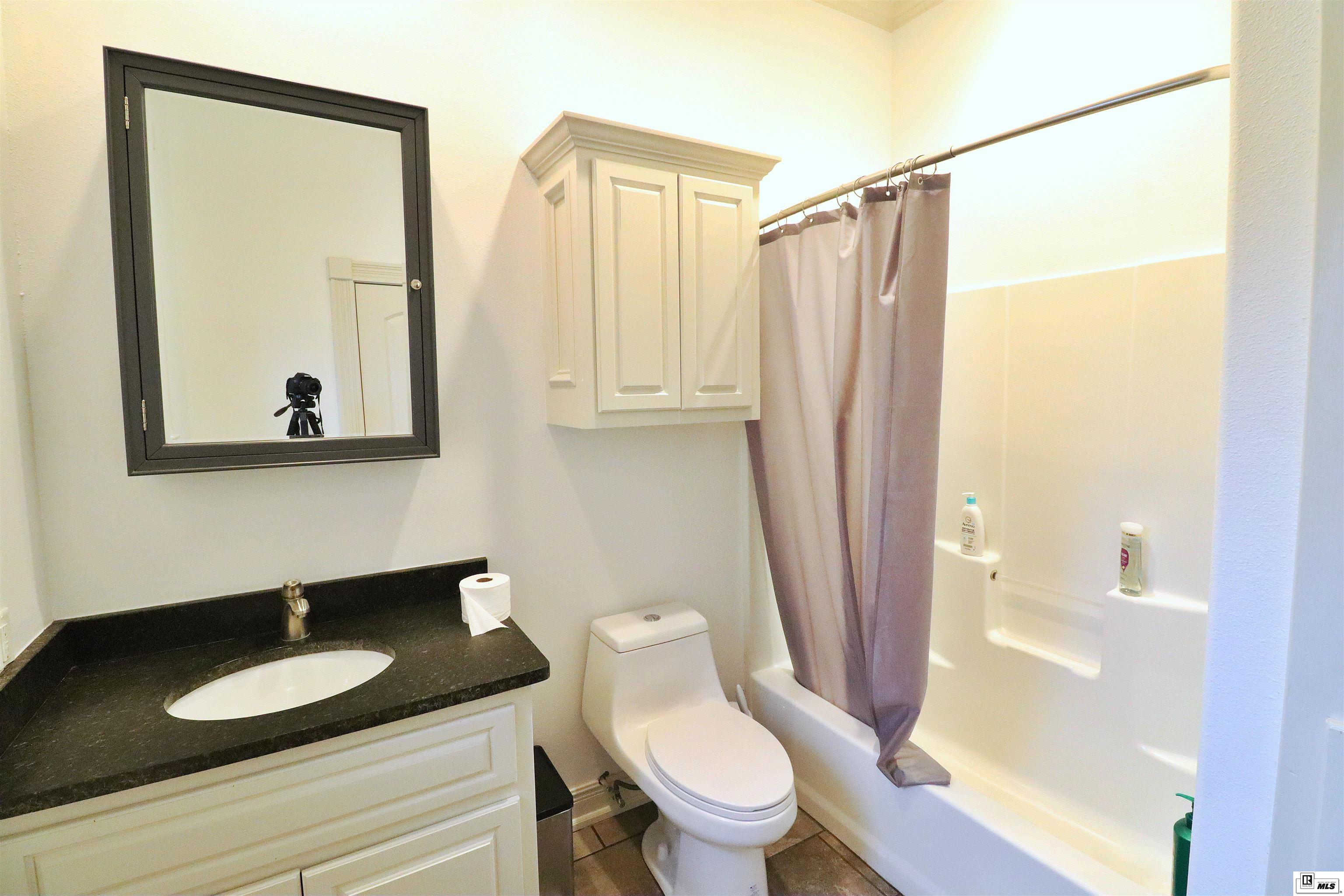 208 ANDRE DRIVE, West Monroe, Louisiana, 71291, United States, 5 Bedrooms Bedrooms, ,6 BathroomsBathrooms,Residential,For Sale,208 ANDRE DRIVE,1479144