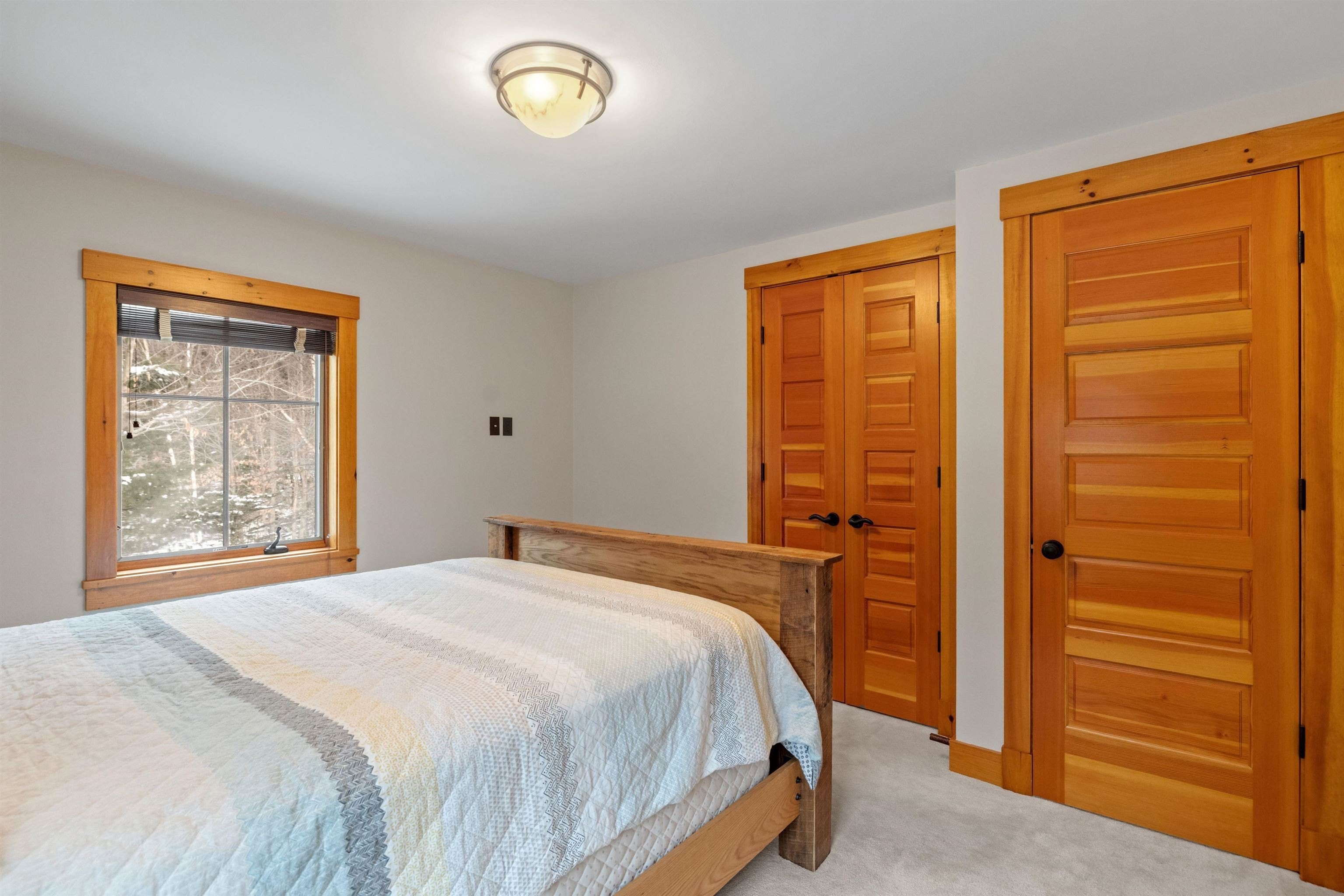 Lincoln, New Hampshire, 03251, United States, 7 Bedrooms Bedrooms, ,4 BathroomsBathrooms,Residential,For Sale,1983511