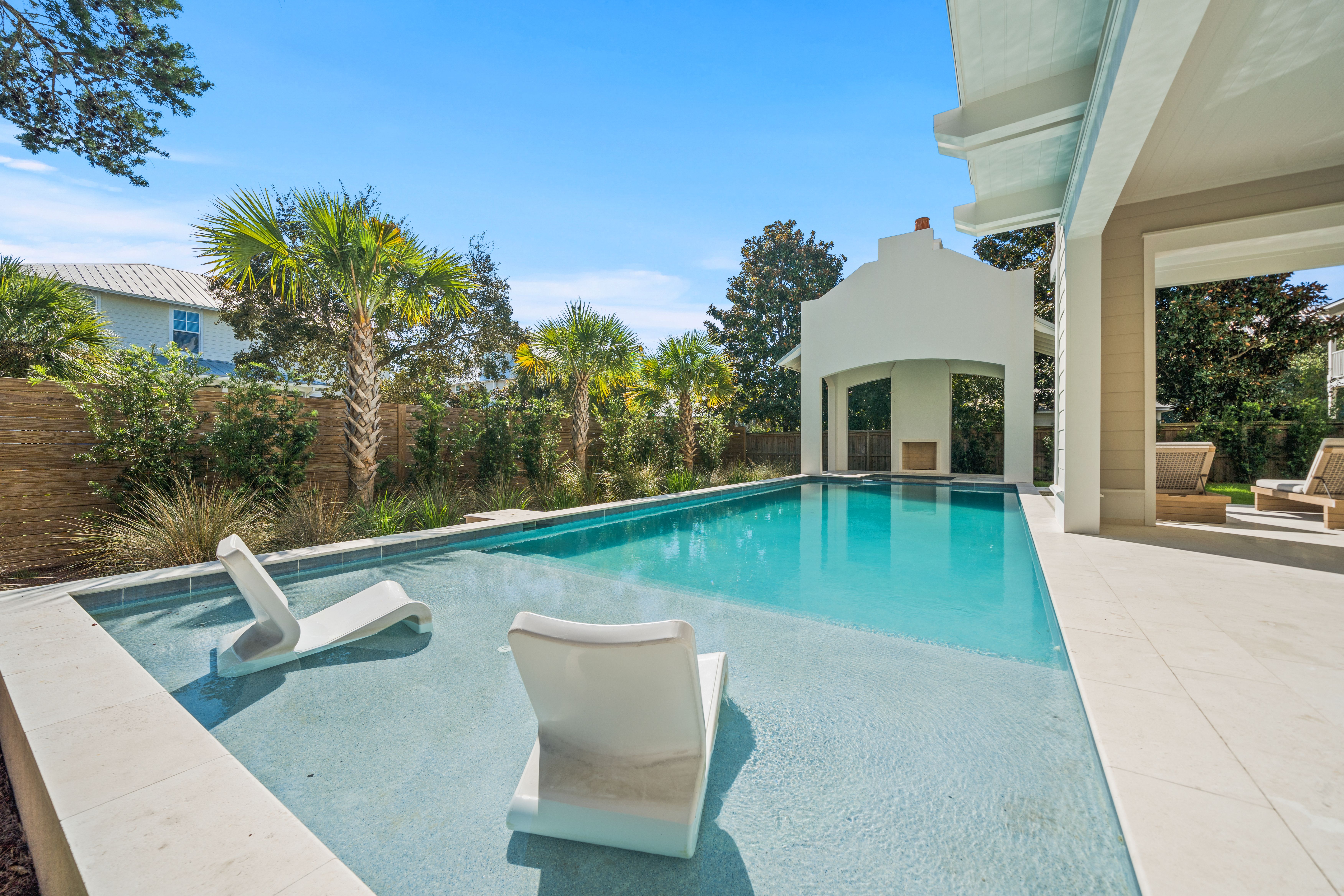  Gulf Serenity  Newer-Construction 8-Bedroom Luxury Home with Rooftop Terrace - 物件實景