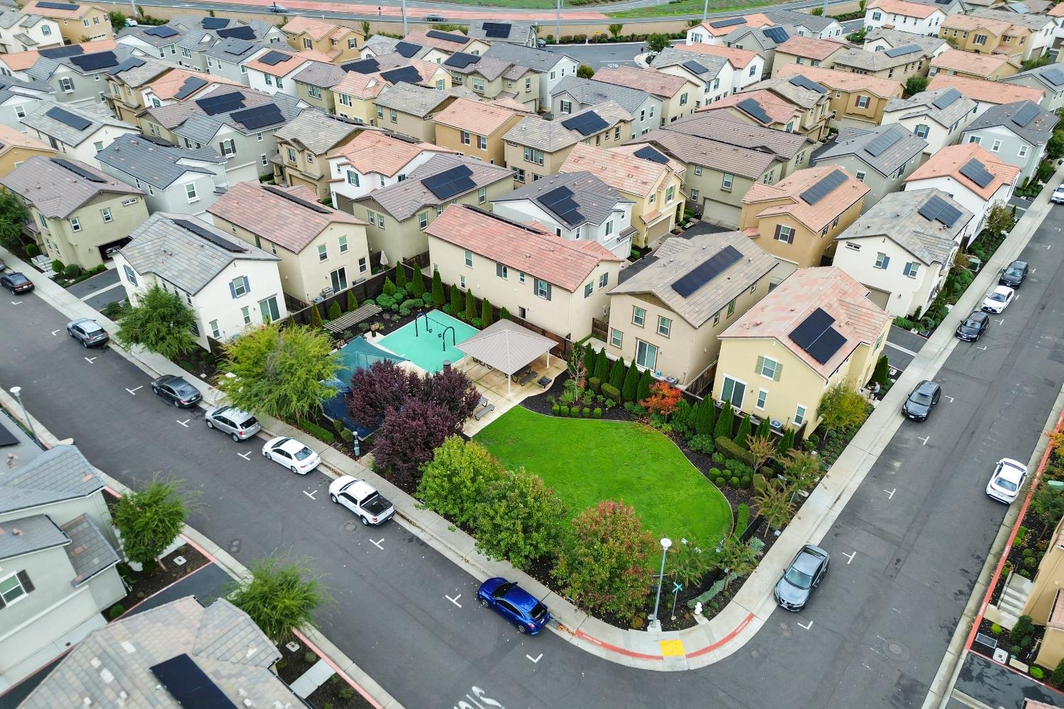 Elk Grove, California, 95758, United States, 3 Bedrooms Bedrooms, ,3 BathroomsBathrooms,Residential,For Sale,1995602