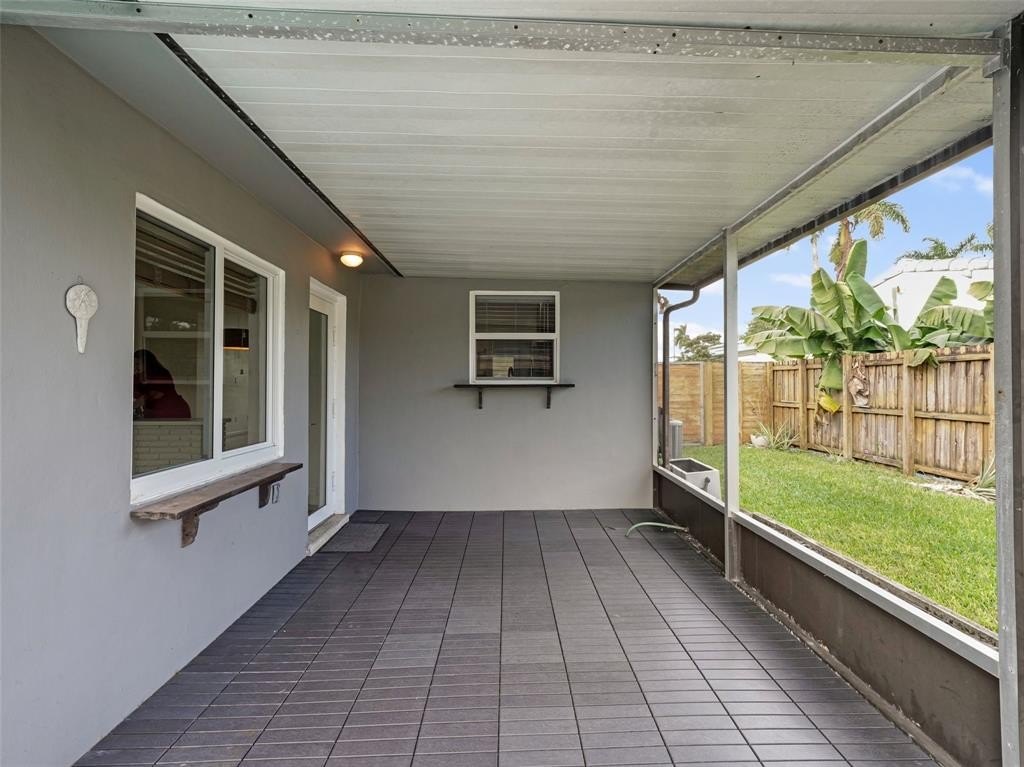 Hollywood, Florida, 33021, United States, 2 Bedrooms Bedrooms, ,1 BathroomBathrooms,Residential,For Sale,1982688