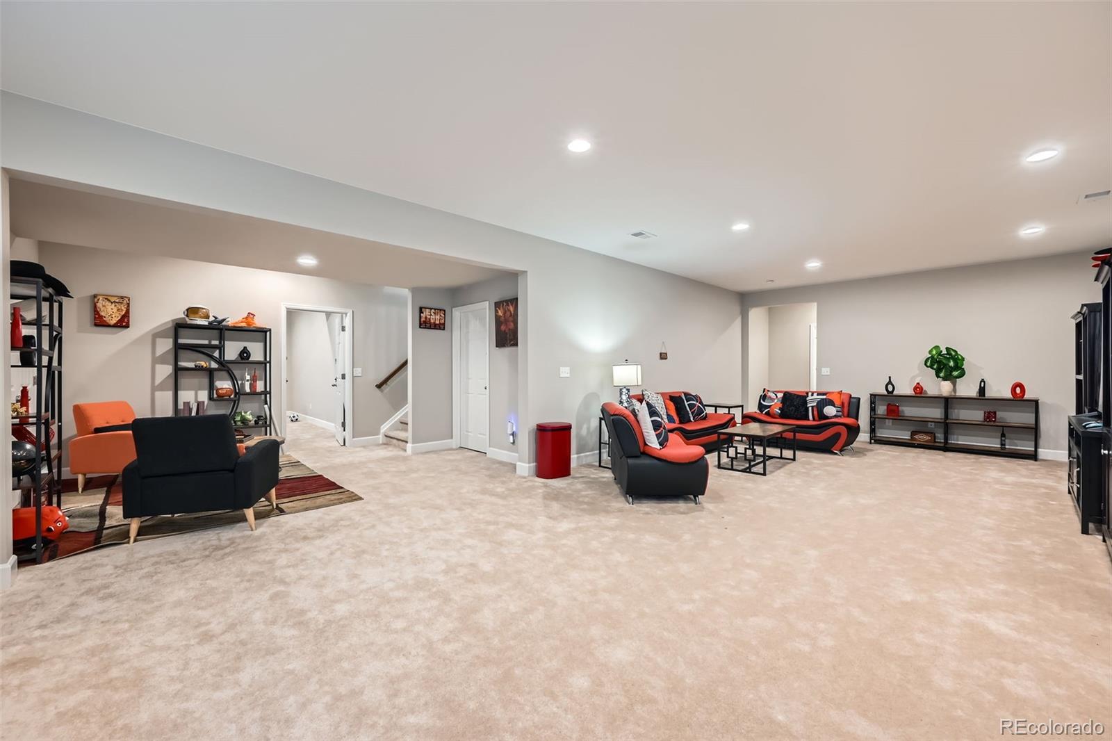 Aurora, Colorado, 80019, United States, 4 Bedrooms Bedrooms, ,3 BathroomsBathrooms,Residential,For Sale,1731367