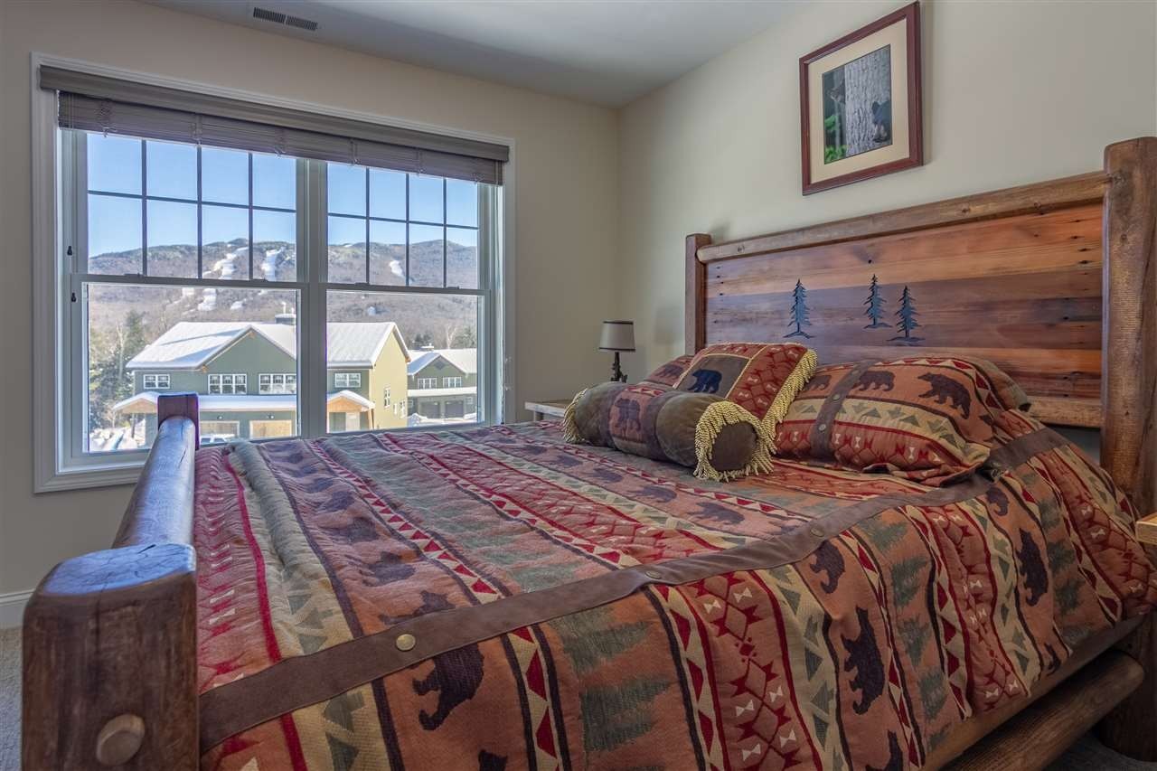 Lincoln, New Hampshire, 03251, United States, 5 Bedrooms Bedrooms, ,5 BathroomsBathrooms,Residential,For Sale,1978136