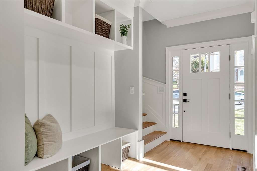 Lexington, Massachusetts, 02421, United States, 6 Bedrooms Bedrooms, ,6 BathroomsBathrooms,Residential,For Sale,1995649