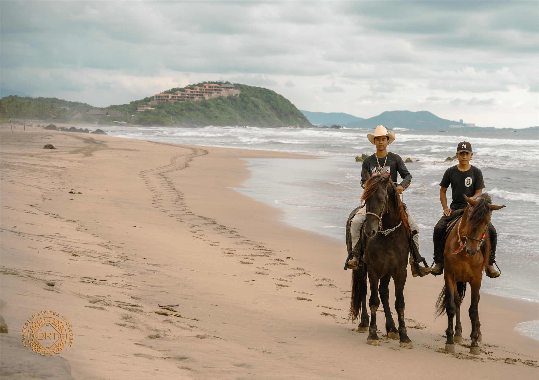 Arizona, United States, 3 Bedrooms Bedrooms, ,4 BathroomsBathrooms,Residential,For Sale,1993222