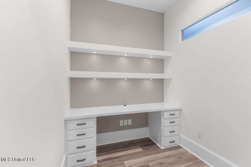 Gulfport, Mississippi, 39501, United States, 4 Bedrooms Bedrooms, ,3 BathroomsBathrooms,Residential,For Sale,1974056