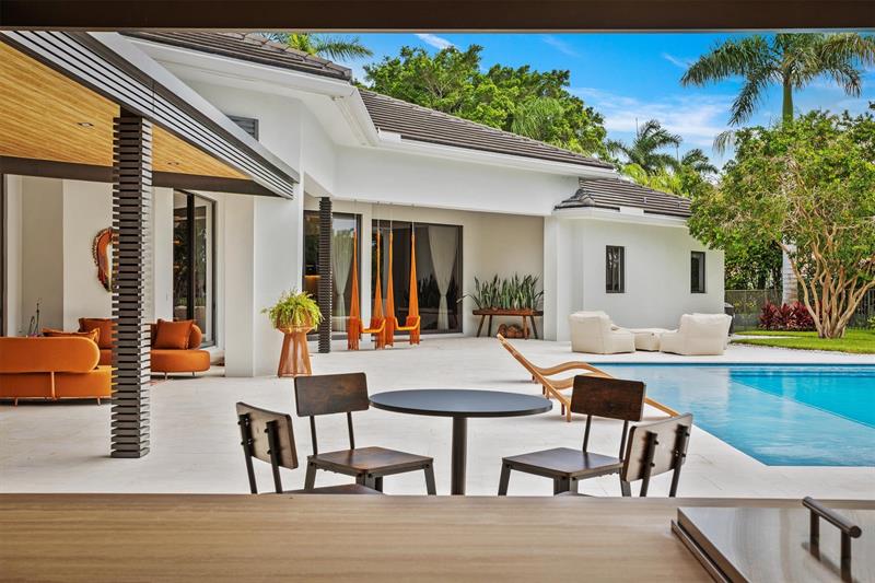 Weston, Florida, 33331, United States, 7 Bedrooms Bedrooms, ,9 BathroomsBathrooms,Residential,For Sale,1946951