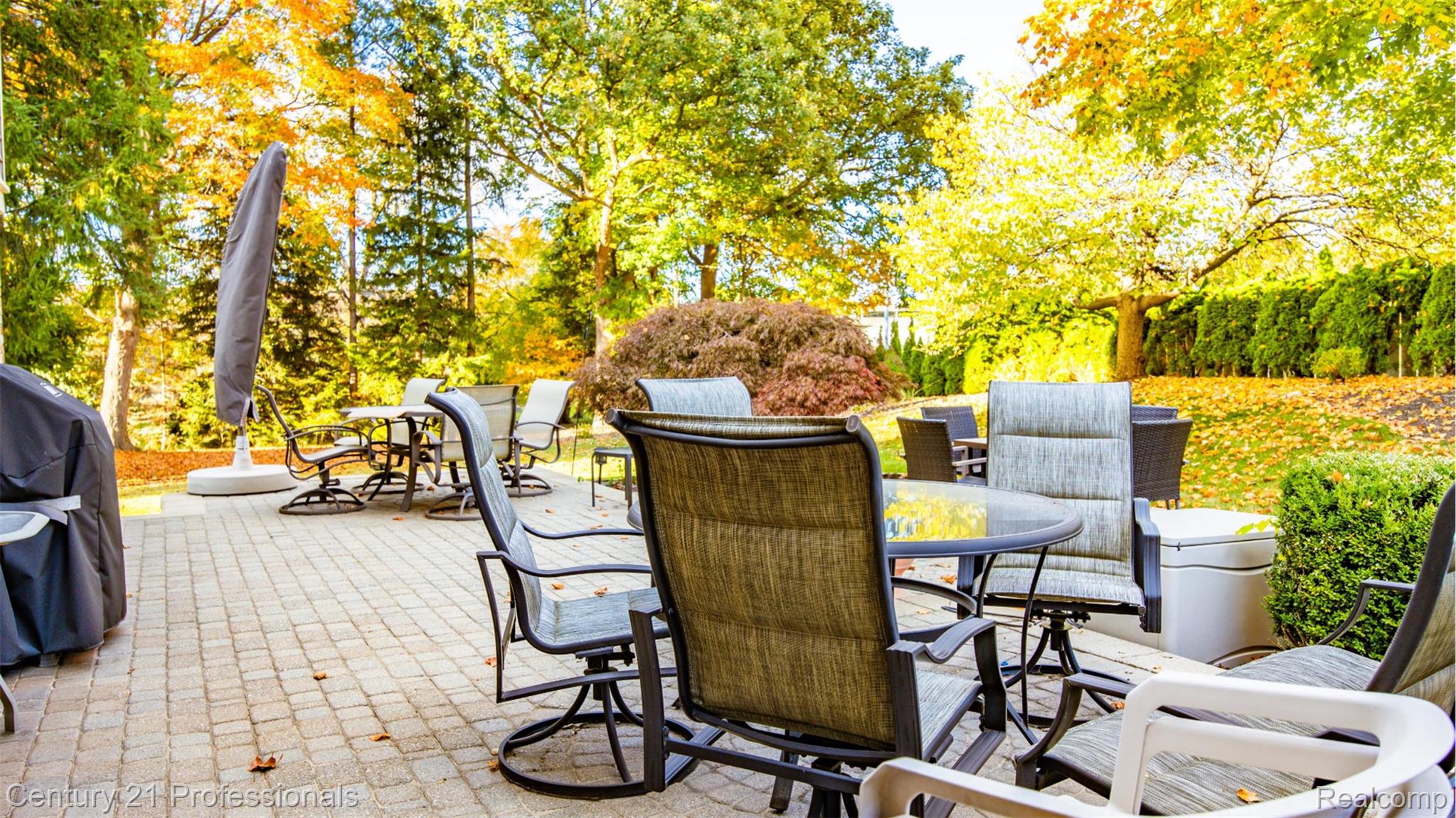 RochesterHills, Michigan, 48309, United States, 4 Bedrooms Bedrooms, ,4 BathroomsBathrooms,Residential,For Sale,1980404