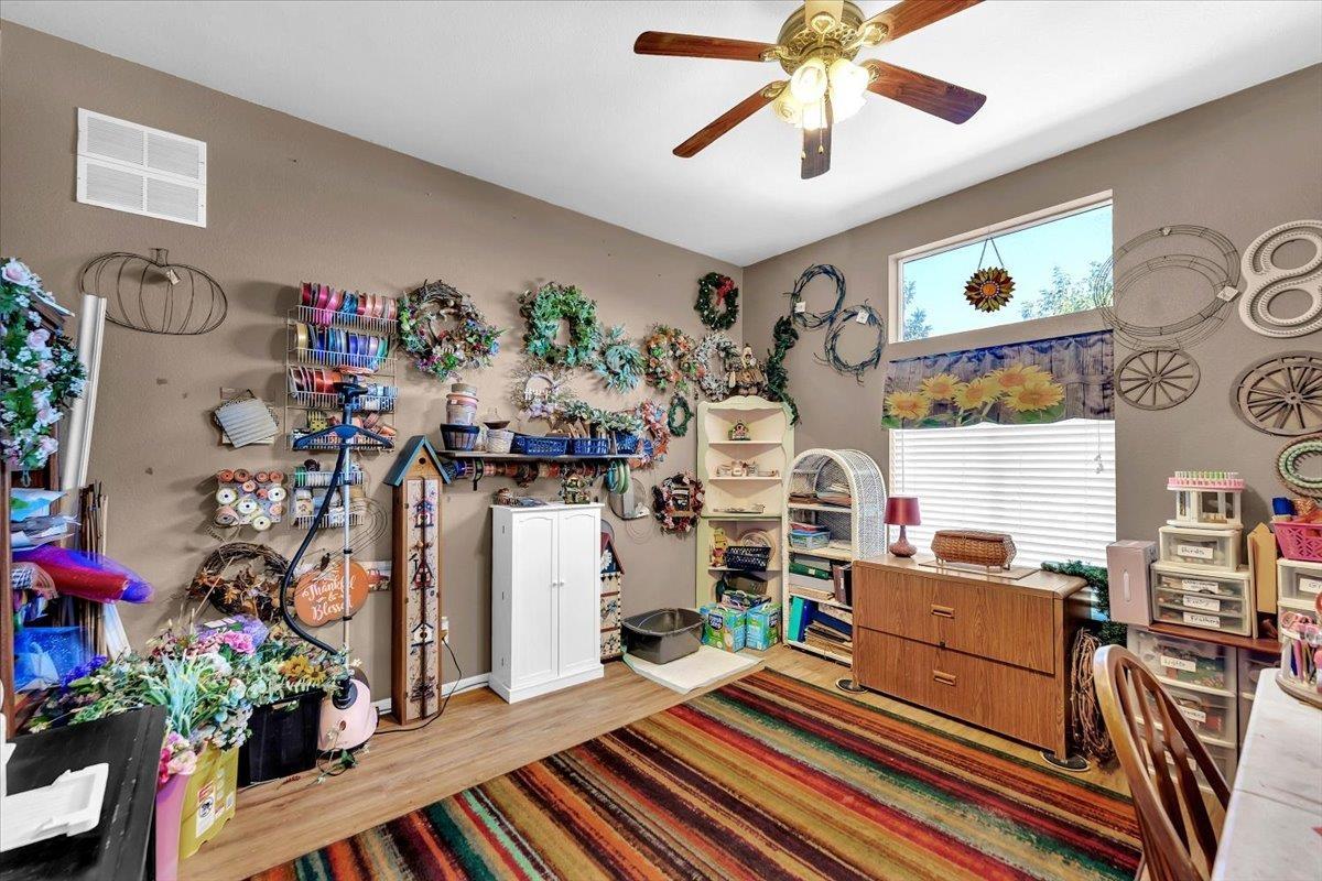 Gerber, California, 96035, United States, 4 Bedrooms Bedrooms, ,3 BathroomsBathrooms,Residential,For Sale,1927248