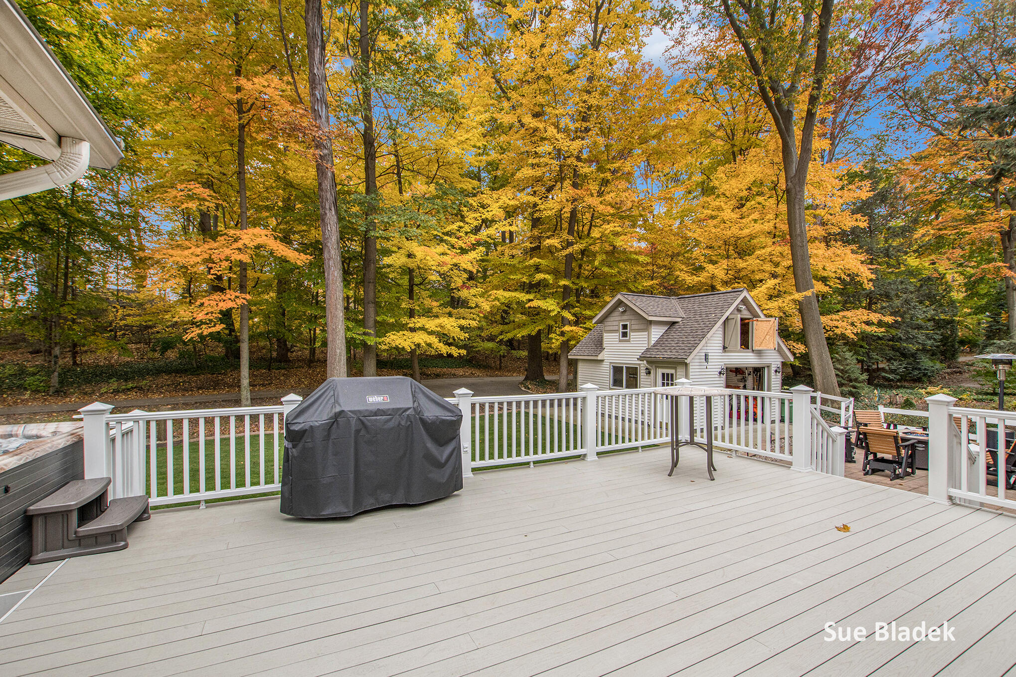 Holland, Michigan, 49424, United States, 3 Bedrooms Bedrooms, ,3 BathroomsBathrooms,Residential,For Sale,1989003