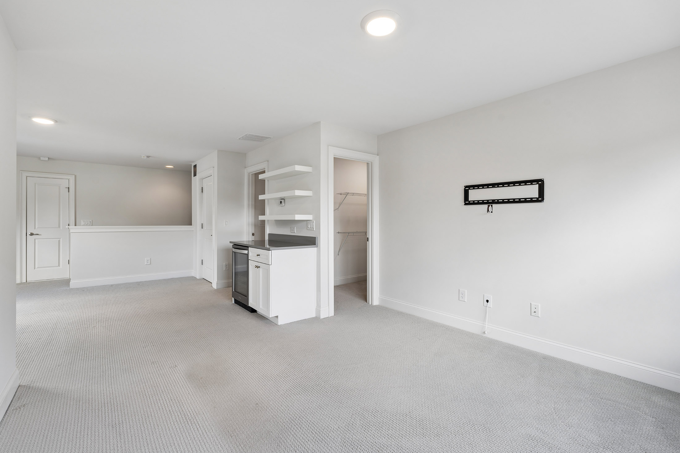  Upgraded Townhome Offers Low Maintenance Living - 物件實景
