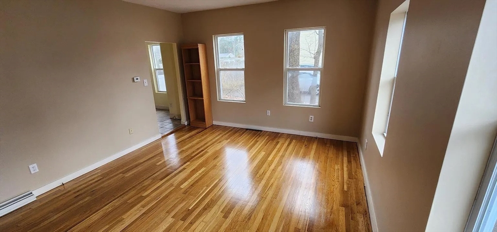 Mansfield, Massachusetts, 02048, United States, 6 Bedrooms Bedrooms, ,2 BathroomsBathrooms,Residential,For Sale,2000850