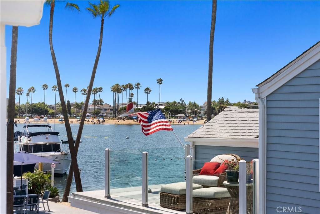 Newport Beach, California, 92663, United States, 2 Bedrooms Bedrooms, ,2 BathroomsBathrooms,Residential,For Sale,1917614