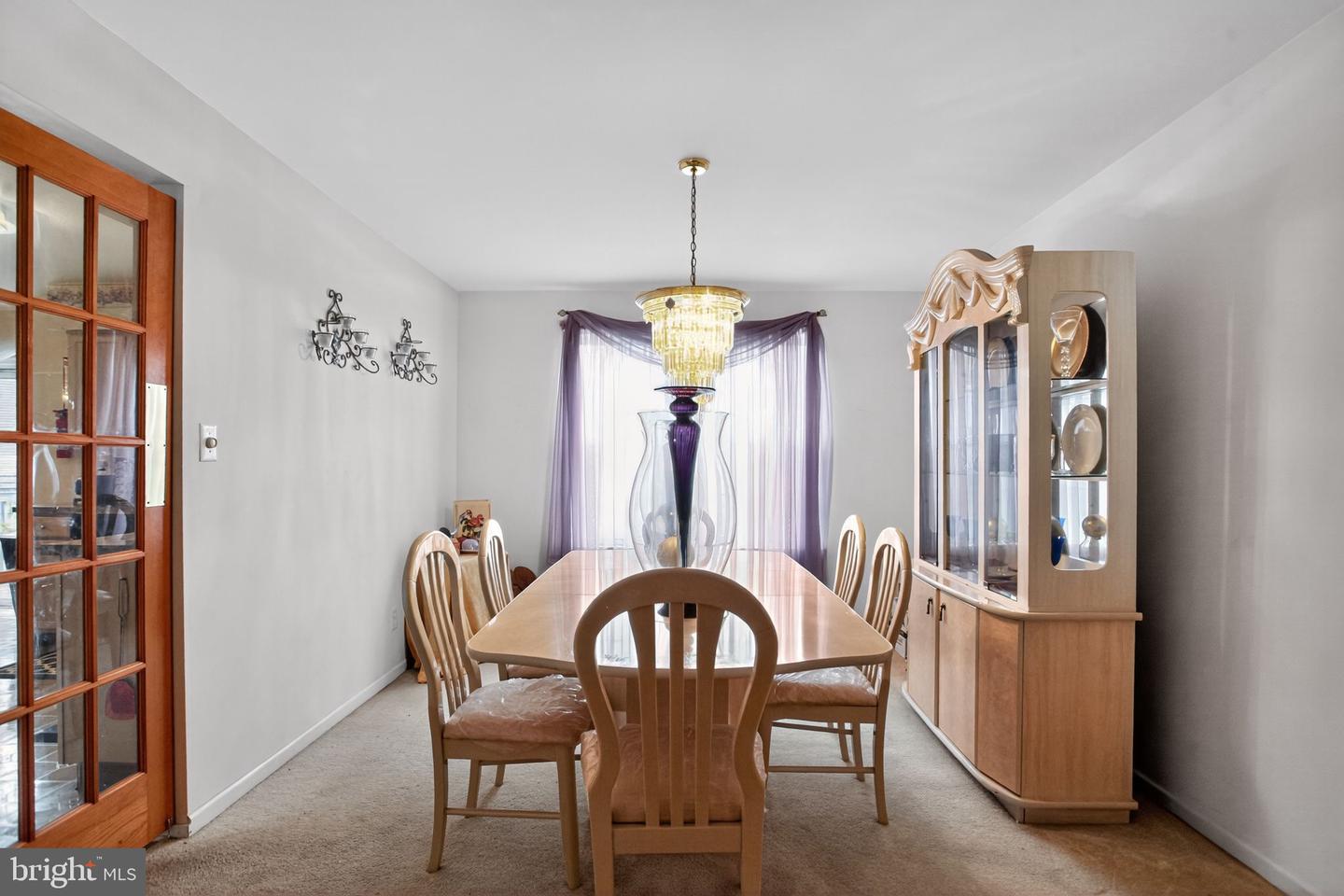 Burlington, New Jersey, 08016, United States, 4 Bedrooms Bedrooms, ,3 BathroomsBathrooms,Residential,For Sale,1988939