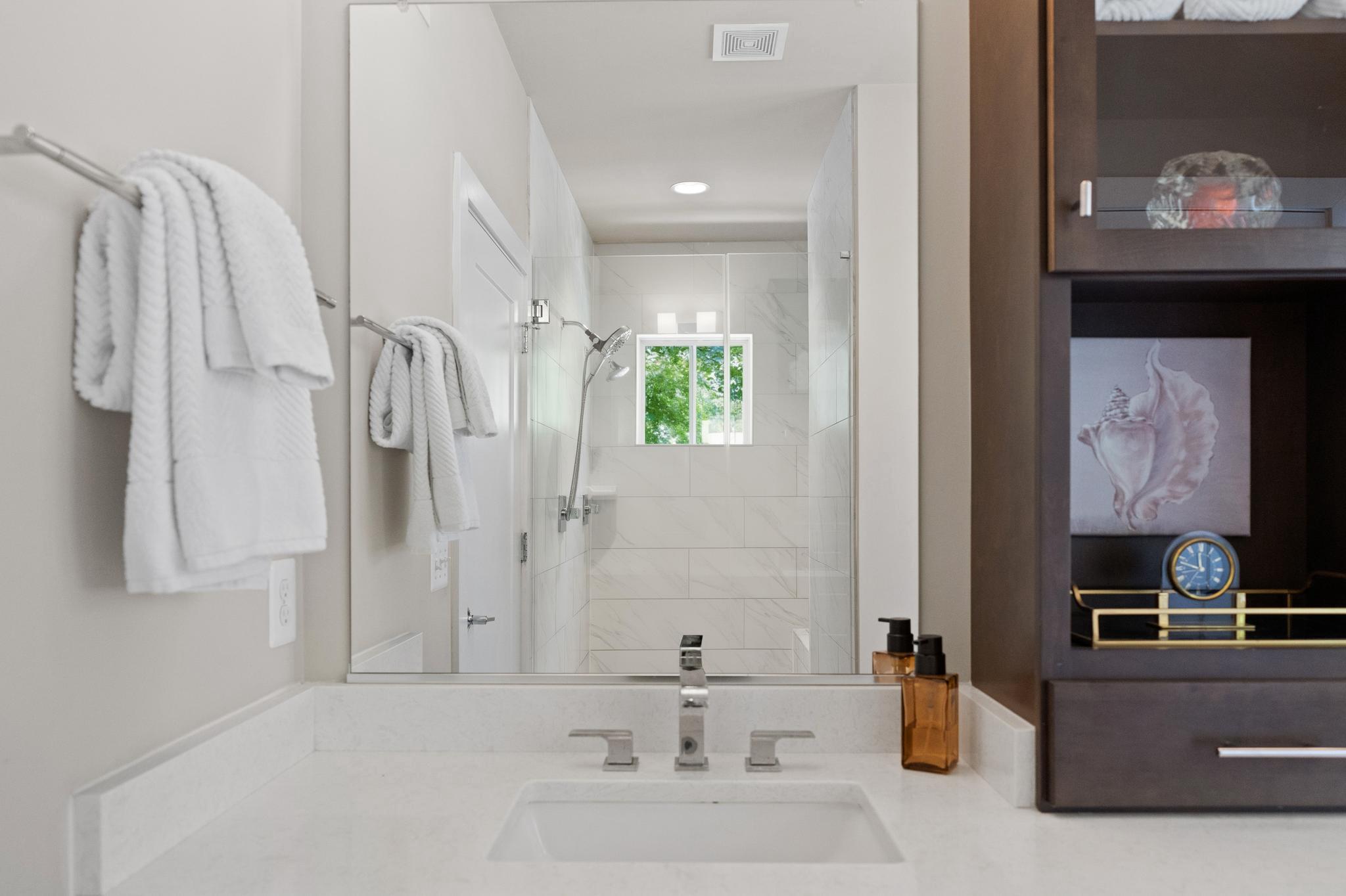  7774 Belvale Drive, Alexandria, VA, 22315 - 物件實景