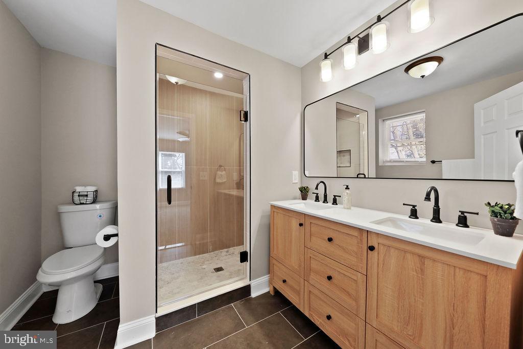 Cinnaminson, New Jersey, 08077, United States, 5 Bedrooms Bedrooms, ,4 BathroomsBathrooms,Residential,For Sale,2032212