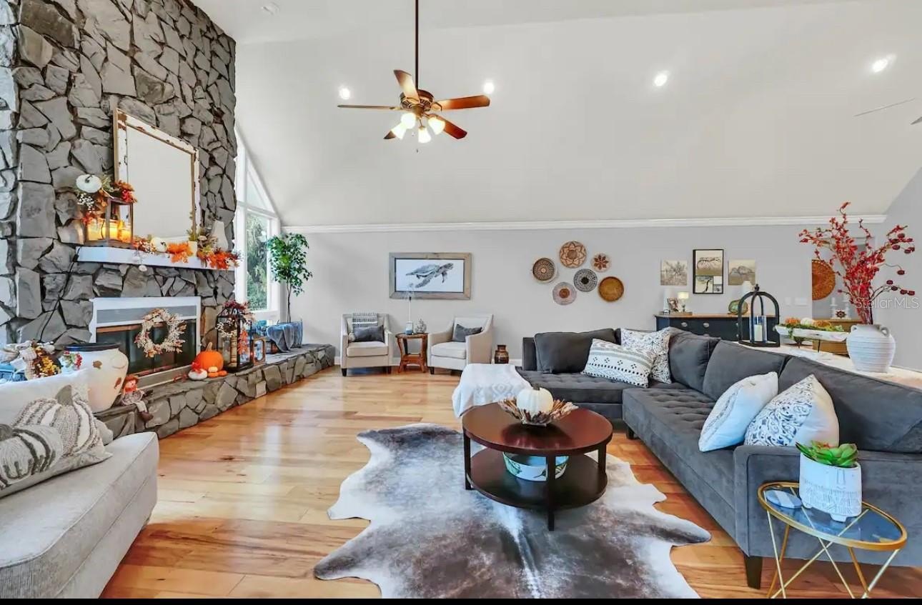 514 HILLSIDE DRIVE, AUBURNDALE, Florida, 33823, United States, 5 Bedrooms Bedrooms, ,5 BathroomsBathrooms,Residential,For Sale,514 HILLSIDE DRIVE,1426912