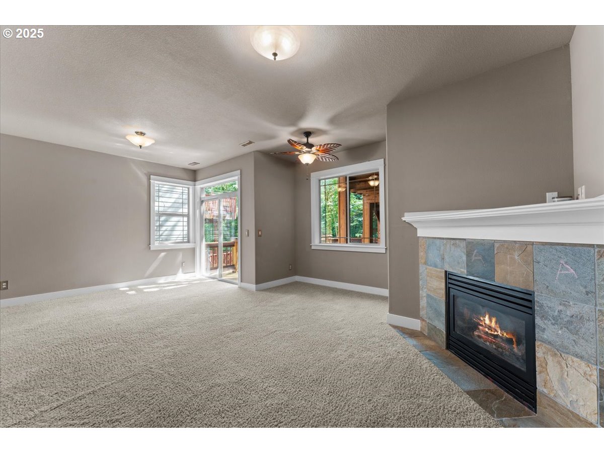 Portland, Oregon, 97266, United States, 4 Bedrooms Bedrooms, ,3 BathroomsBathrooms,Residential,For Sale,1836863