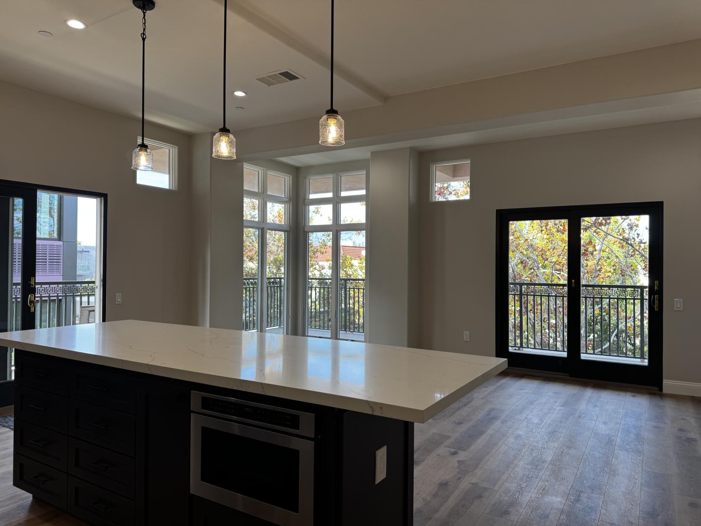 Palo Alto, California, 94306, United States, 2 Bedrooms Bedrooms, ,2 BathroomsBathrooms,Residential,For Sale,1992117