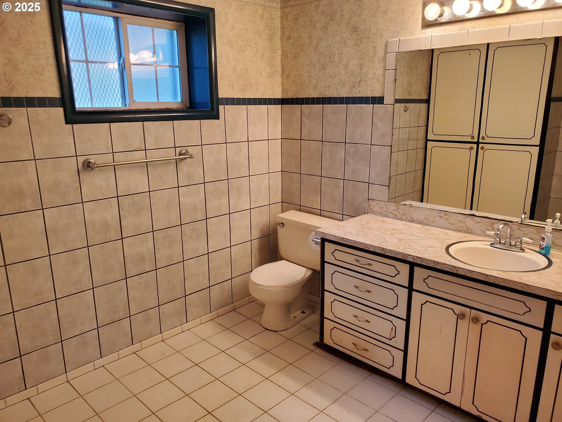 Pleasant Hill, Oregon, 97455, United States, 4 Bedrooms Bedrooms, ,3 BathroomsBathrooms,Residential,For Sale,1753097