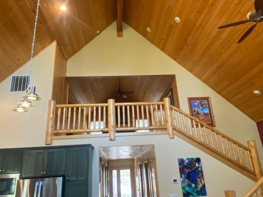 KLAMATH FALLS, Oregon, 97601, United States, 3 Bedrooms Bedrooms, ,3 BathroomsBathrooms,Residential,For Sale,1973852