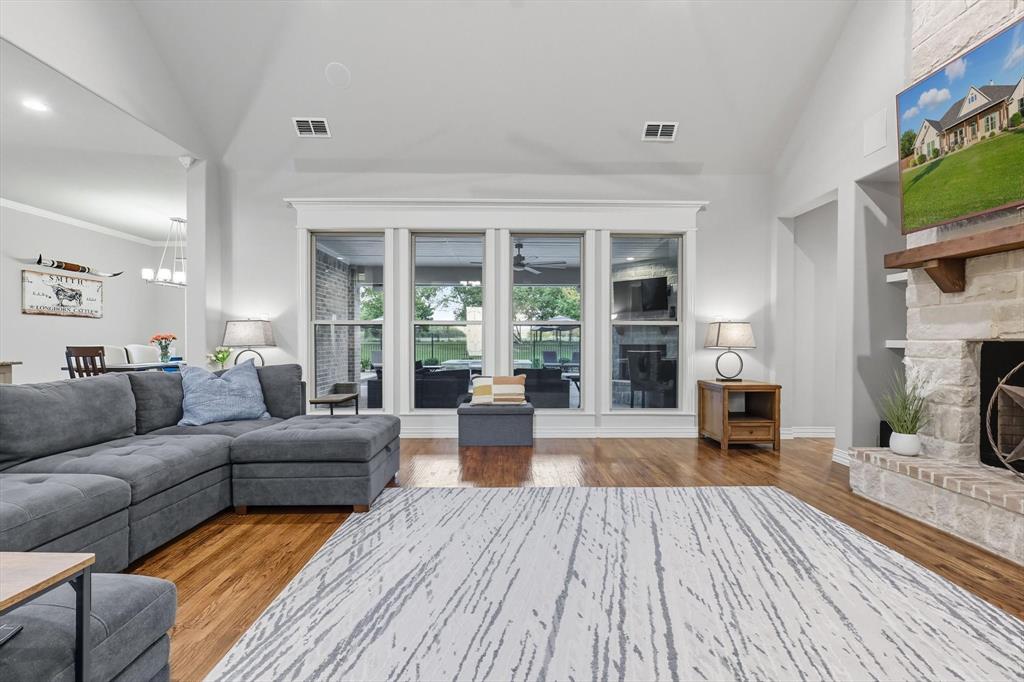 Midlothian, Texas, 76065, United States, 4 Bedrooms Bedrooms, ,3 BathroomsBathrooms,Residential,For Sale,1950999