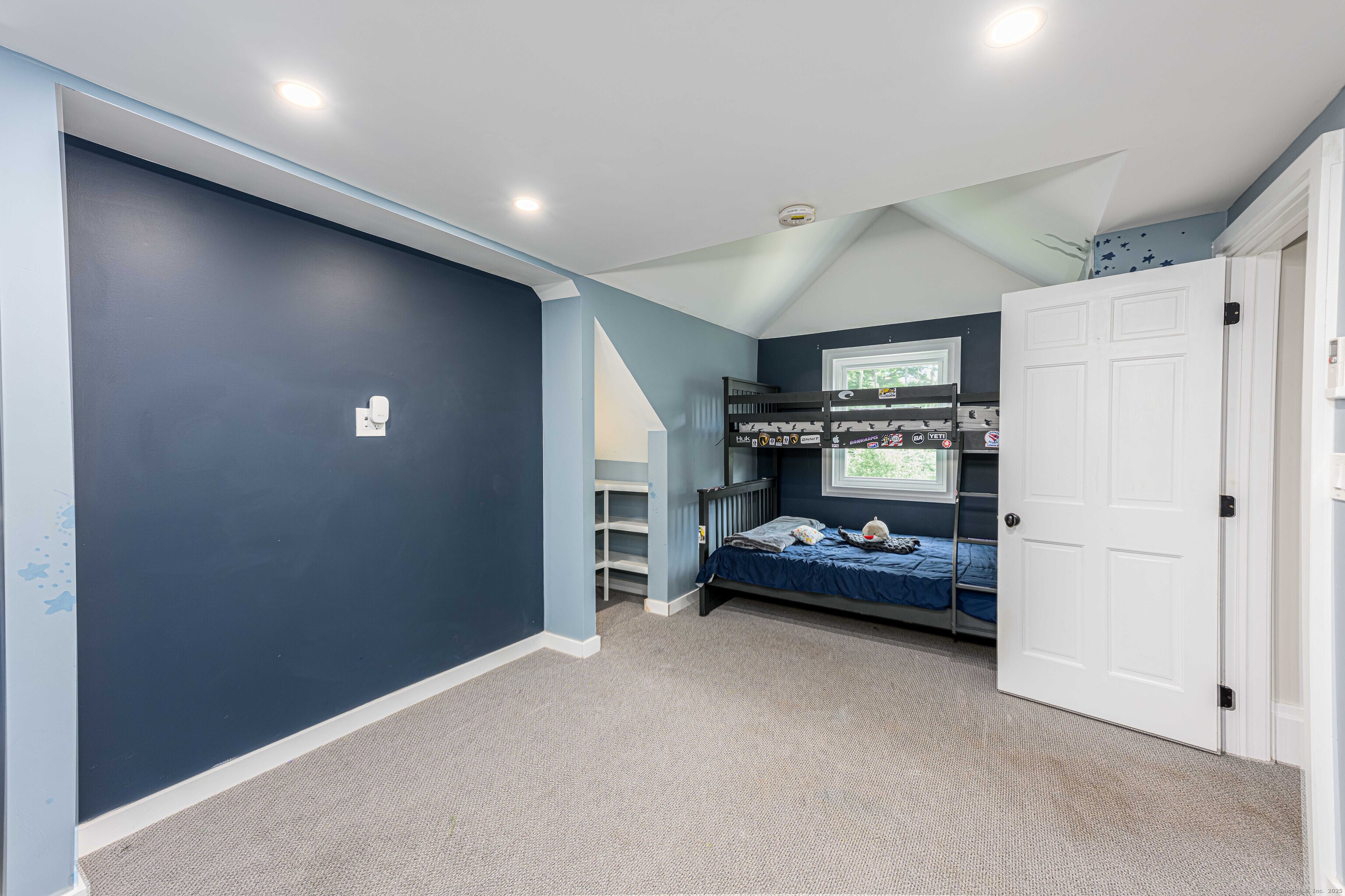 Bethany, Connecticut, 06524, United States, 4 Bedrooms Bedrooms, ,4 BathroomsBathrooms,Residential,For Sale,1911877