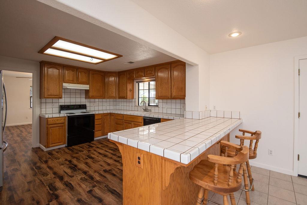 Oakdale, California, 95361, United States, 2 Bedrooms Bedrooms, ,3 BathroomsBathrooms,Residential,For Sale,1978297