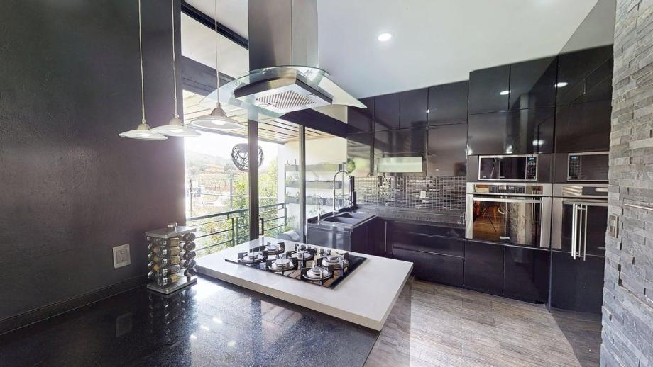 Atizapán de Zaragoza, Estado de méxico, 52994, Mexico, 3 Bedrooms Bedrooms, ,4 BathroomsBathrooms,Residential,For Sale,1917562