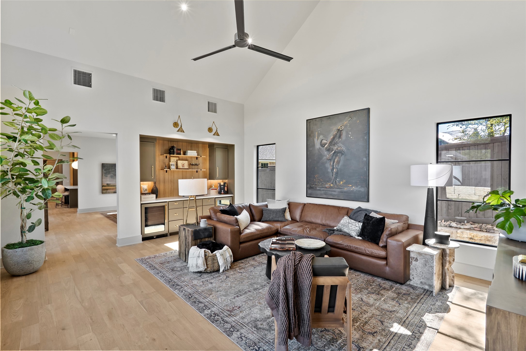 Bryan, Texas, 77807, United States, 3 Bedrooms Bedrooms, ,4 BathroomsBathrooms,Residential,For Sale,1986522